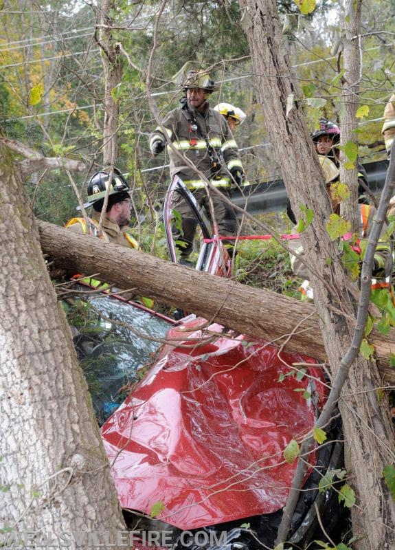 10/26/18 - MVA with entrapment on Alpine Road. Photos by Curt Werner